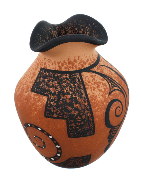 Zuni Indian Gecko Pottery Hand Crafted By Artist Lorenda Cellicion NN20019