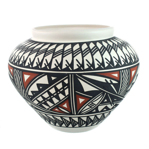 Native American Hand Crafted Acoma Pottery By Artist Lindsey B. Concho NN20023