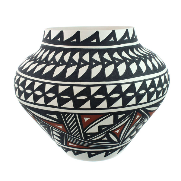 Native American Hand Crafted Acoma Pottery By Artist Lindsey B. Concho NN20024