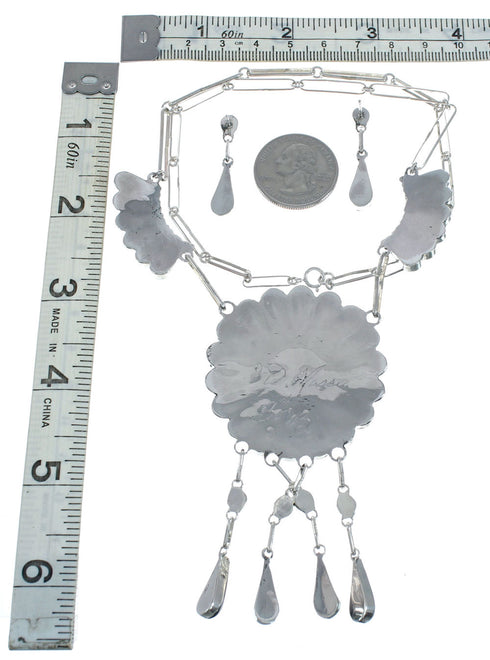 Zuni Sun and Flower Multicolor Multistone Inlay Necklace Signed J.D. Massie NN20166