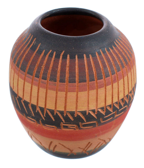 Native American Navajo Mini Hand Crafted Pottery JX123641