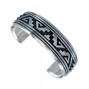  Navajo Authentic Sterling Silver Cuff Bracelet AX129739
